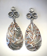 Fleur Leaf Earrings