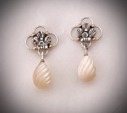 Openwork Fleur Earrings